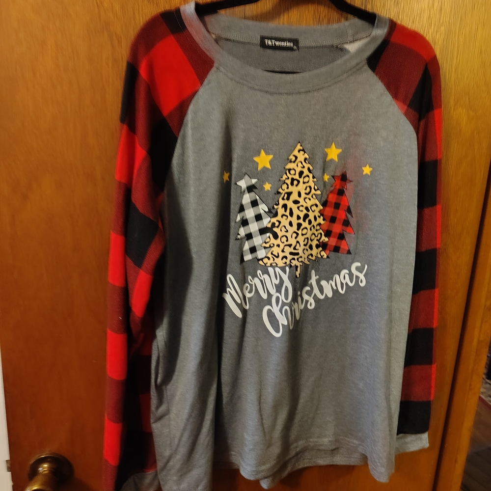 Christmas Graphic Long Sleeve Shirt